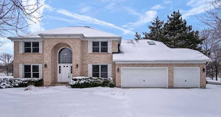 896 Wood Ave Geneva, IL 60134