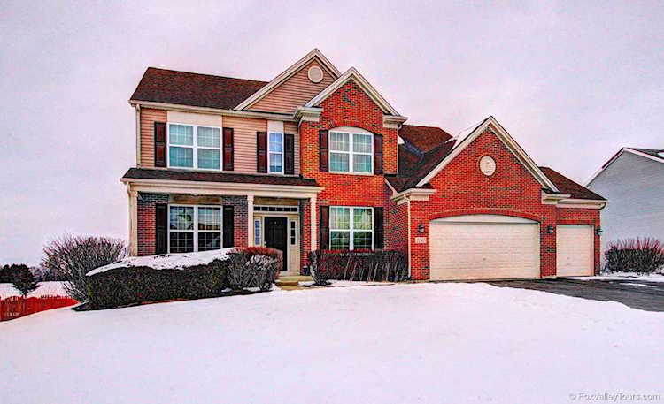 2047 Sandell Ln North Aurora, IL 60542