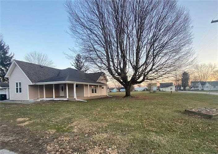 205 South St Shirley, IN 47384