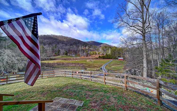 169 Foggy Bottom Farm Dr Blairsville, GA 30512