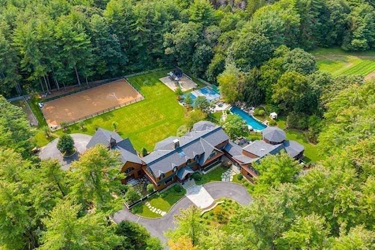 190 Concord Rd Weston, MA 02493