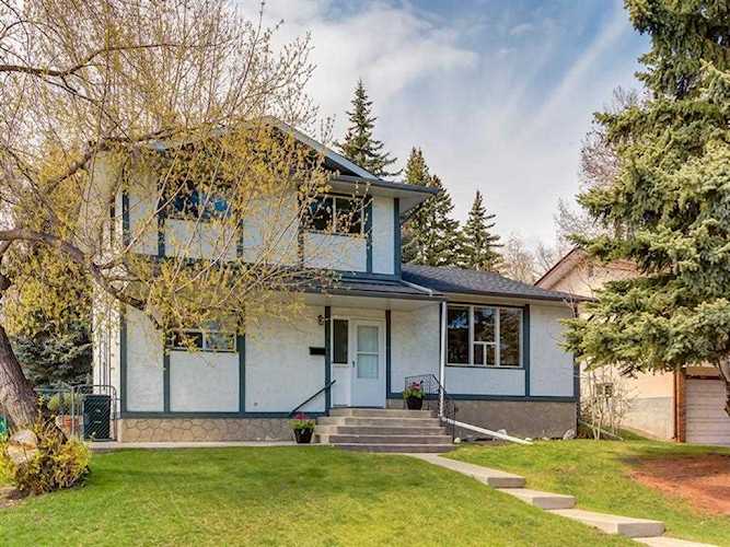 5132 Dalham Crescent NW Calgary, AB T3A 1L7