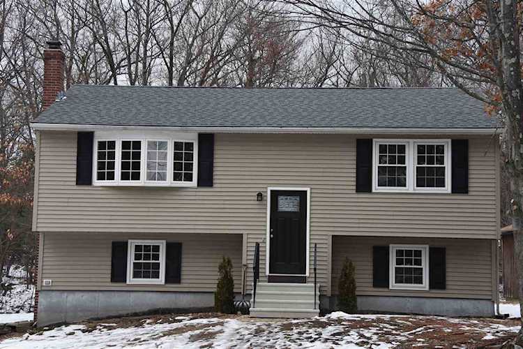 242 Morse Rd Manchester, NH 03104
