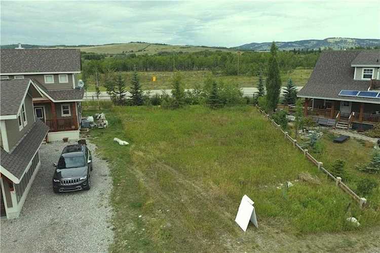 216 Cottageclub Crescent Rural Rocky View County, AB T4C 1C3