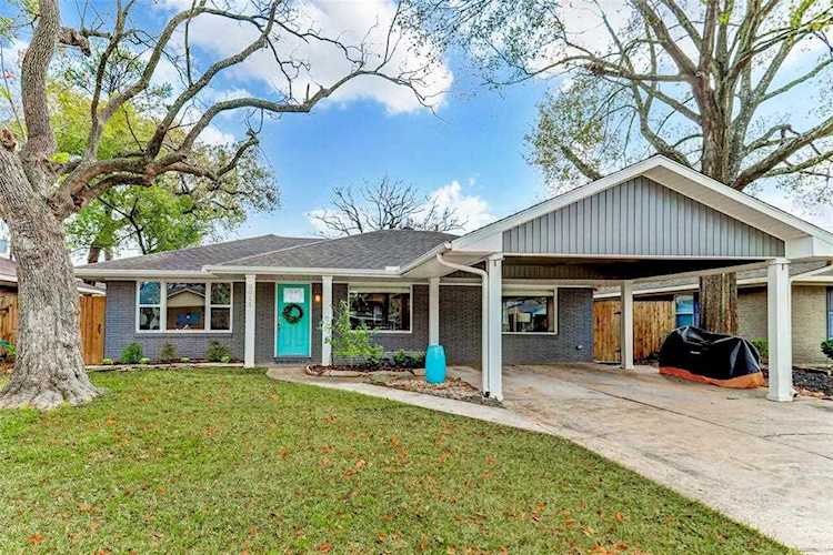 2015 Brimberry St Houston, TX 77018