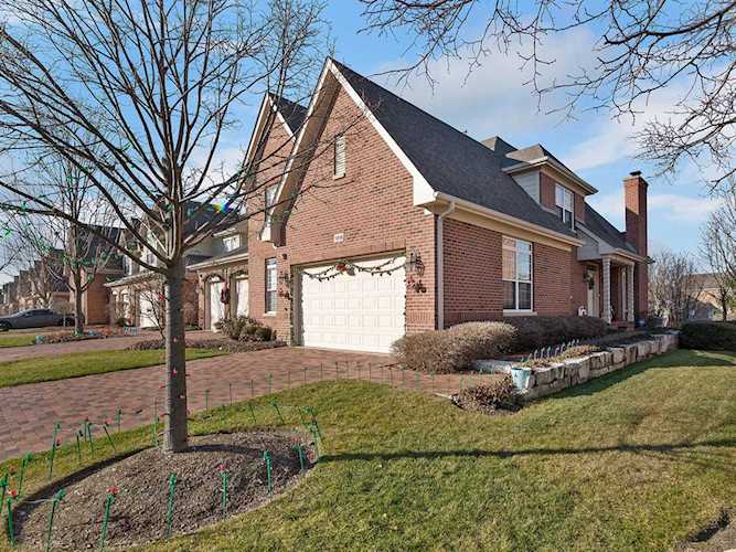 1016 Hickory Dr Western Springs, IL 60558