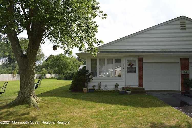 521 Lilac Ct Manchester, NJ 08759