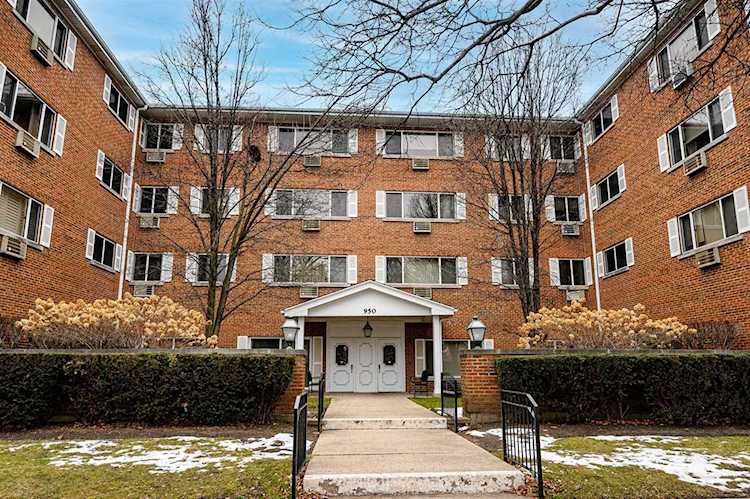 950 Washington Blvd #209 Oak Park, IL 60302