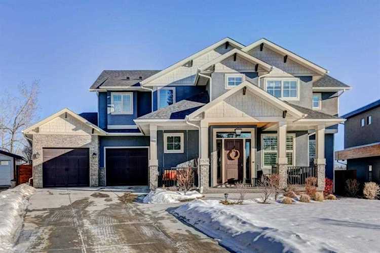 1524 Windsor St NW Calgary, AB T2N 3X3