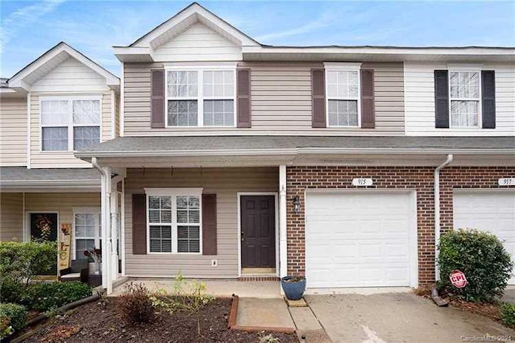 915 Little Creek Dr Fort Mill, SC 29715