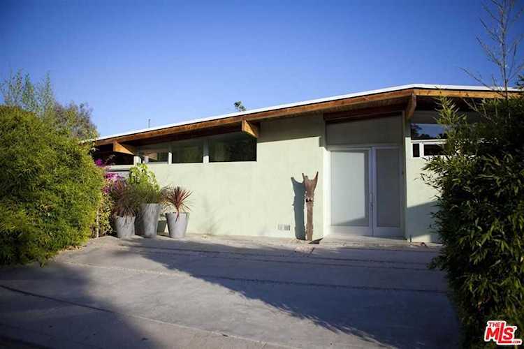 2116 Queensferry Road Los Angeles, CA 90049