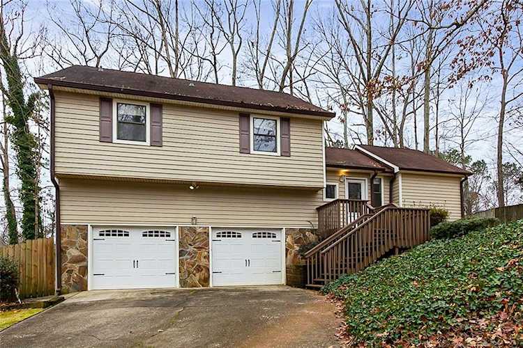 816 Reed Rd SE Smyrna, GA 30082