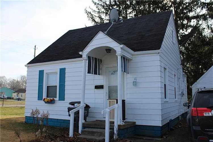 2111 W 8th St Anderson, IN 46016