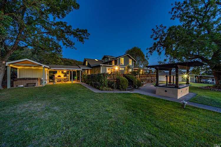 4405 Petaluma Hill Road Santa Rosa, CA 95404