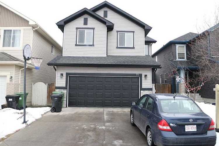 73 Saddlecrest Green NE Calgary, AB T3J 5N4
