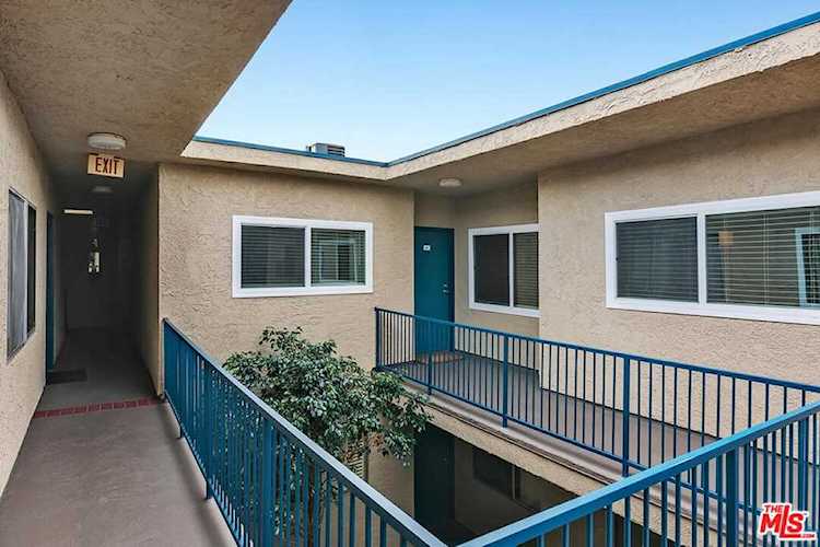 14560 Clark Street #211 Sherman Oaks, CA 91411