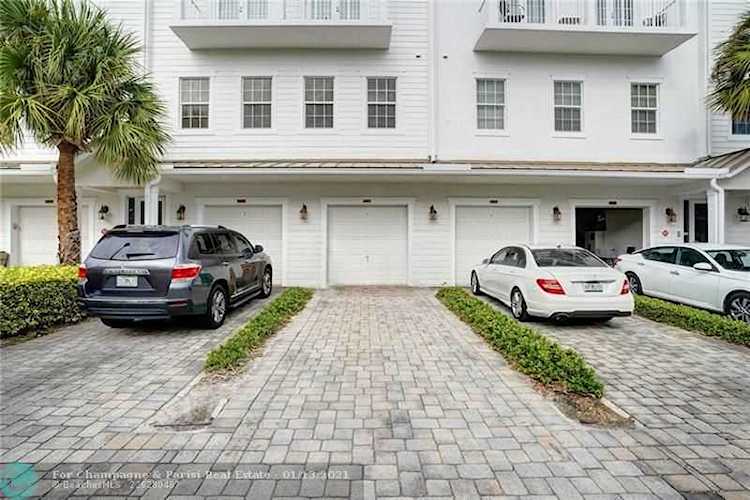 6823 Lakeside Cirn #106-1 Davie, FL 33314