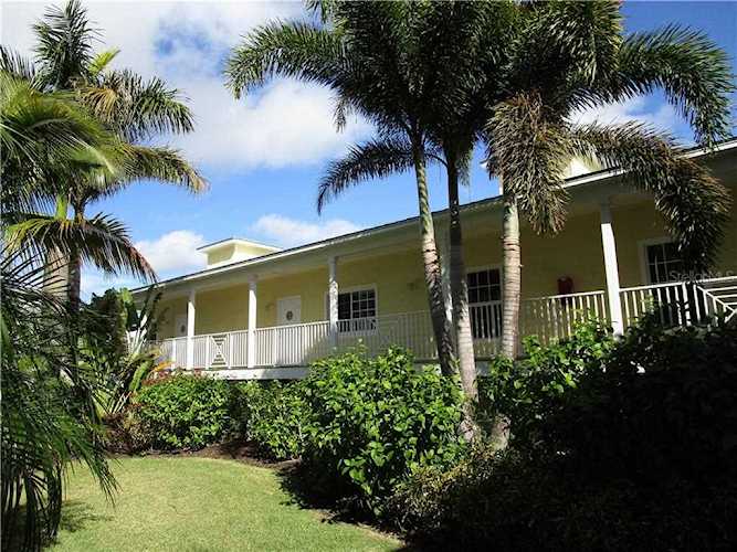 910 Seaside Dr #104A Sarasota, FL 34242