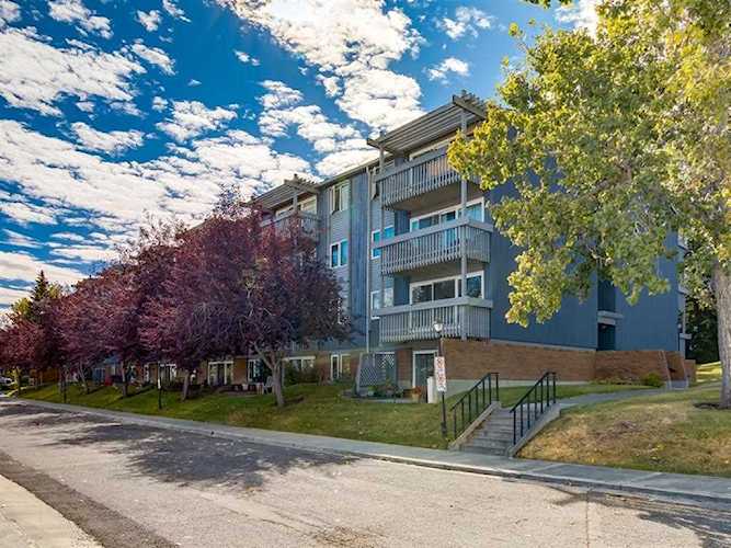 816 89 Ave SW #418 Calgary, AB T2V 4N8