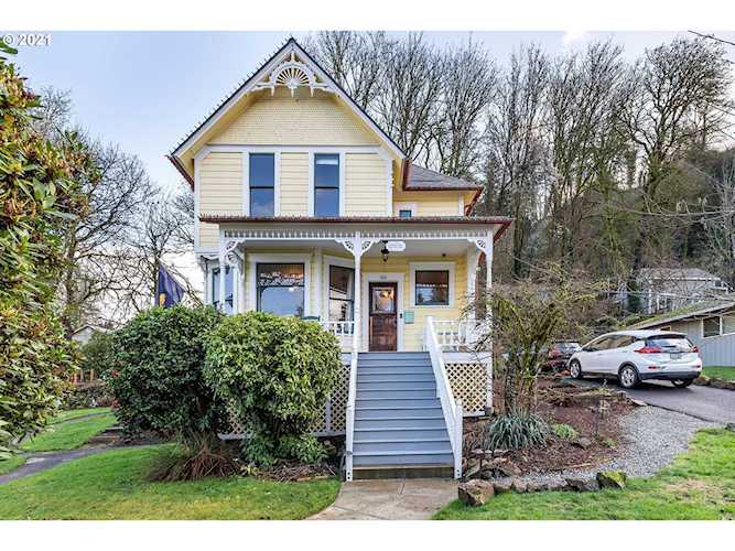 204 Jefferson St Oregon City, OR 97045