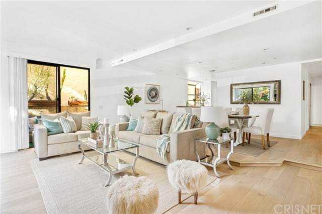 851 11th Street #101 Santa Monica, CA 90403