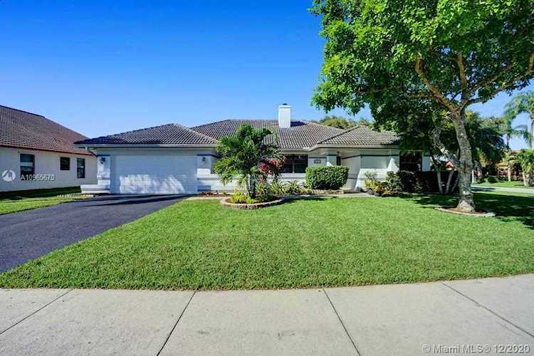 2844 Morning Glory Cir Davie, FL 33328
