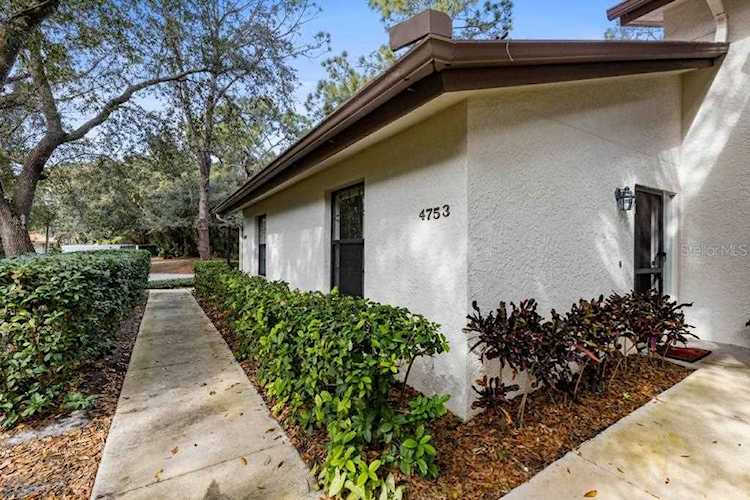 4753 Winslow Beacon #18 Sarasota, FL 34235