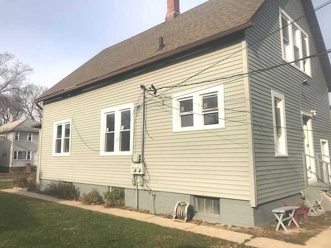 1639 Victoria Ave North Chicago, IL 60064