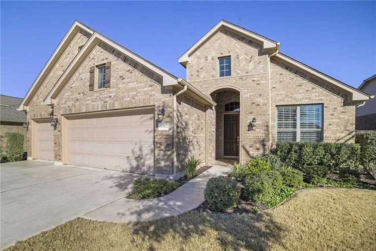 2512 Hilltop Divide LN Leander, TX 78641