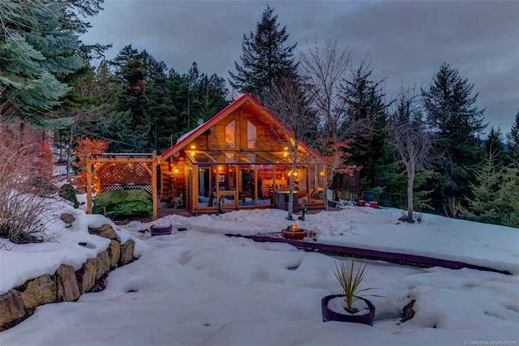 3743 Gates Road West Kelowna, BC V4T1A3