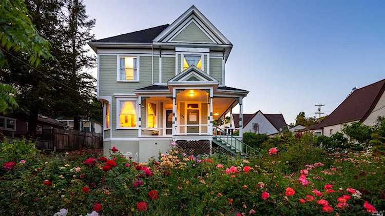 328 Bodega Avenue Petaluma, CA 94952