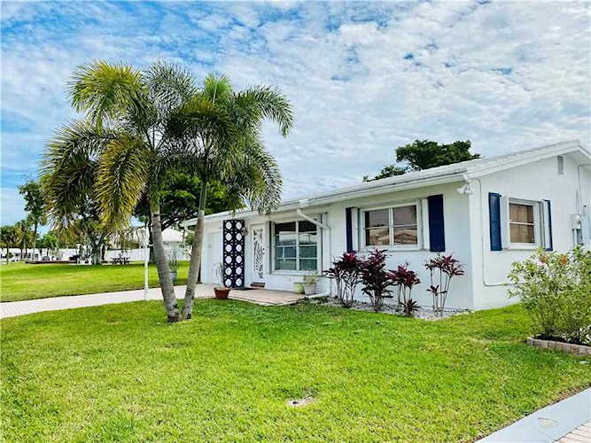 140 NW 25th Ct Pompano Beach, FL 33064