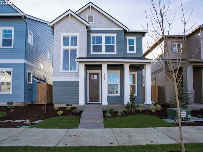 6964 SE Genrosa St Hillsboro, OR 97123