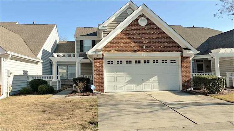 803 Canal Ct #102 Carrollton, VA 23314