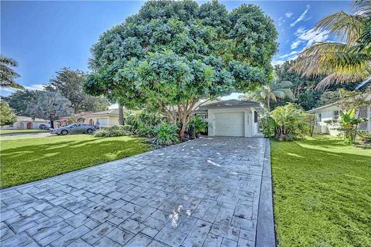10602 NW 81st St Tamarac, FL 33321