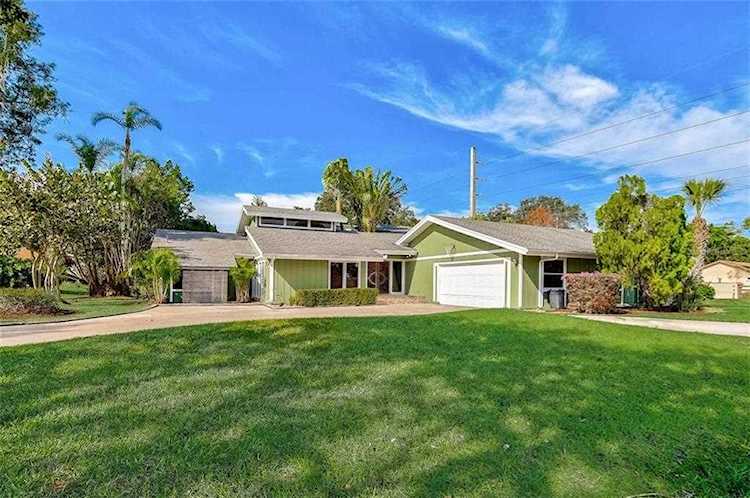 4330 Center Gate Blvd Sarasota, FL 34233