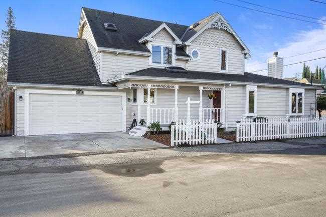 10204 Byrne Avenue Cupertino, CA 95014