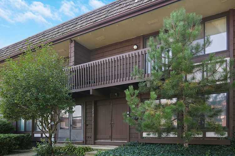 1273 Court D Hanover Park, IL 60133