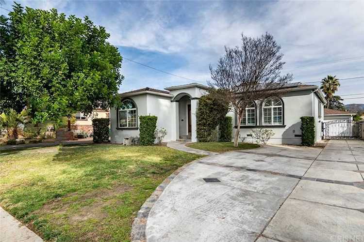 946 N Niagara Street Burbank, CA 91505
