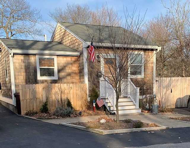 64 Overlook Rd Weymouth, MA 02189