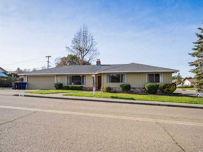 374 Zimpher Drive Sebastopol, CA 95472