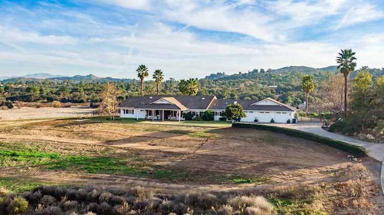 18155 Traylor Rd Ramona, CA 92065