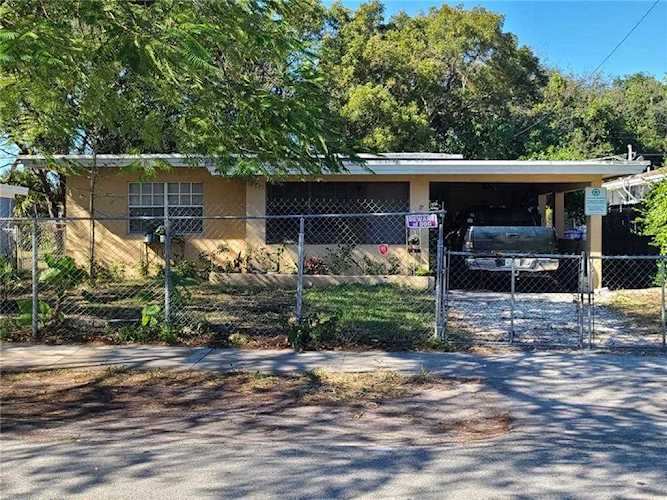 19 NW 28th Ter Fort Lauderdale, FL 33311