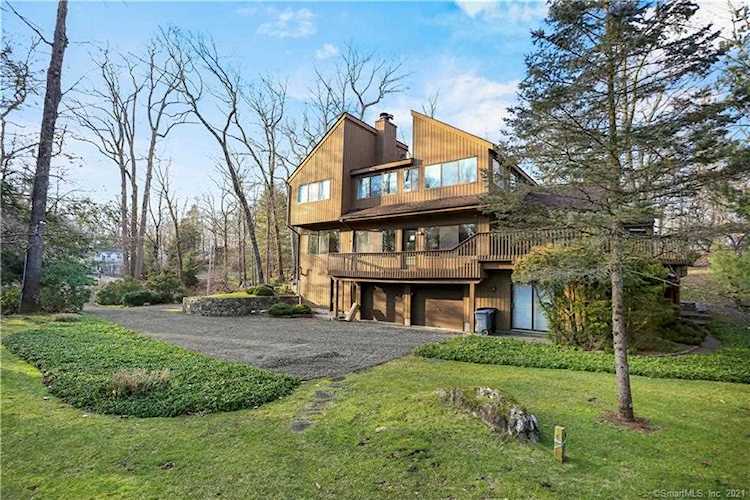50 Briar Woods Trail Stamford, CT 06903