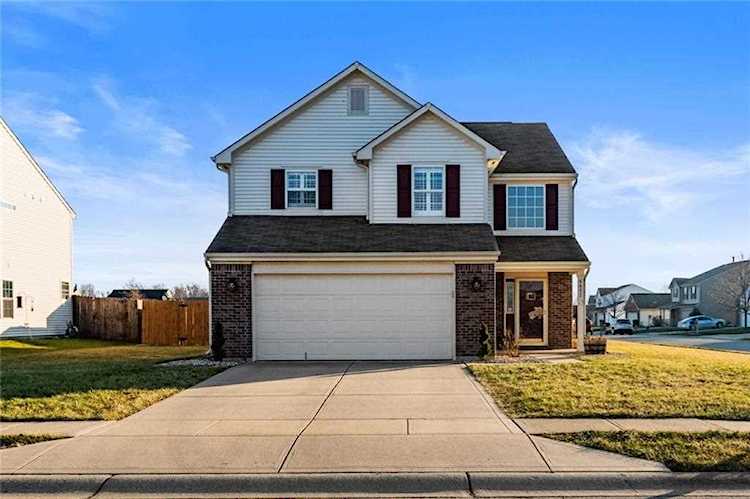 6651 W Irving Dr Mccordsville, IN 46055