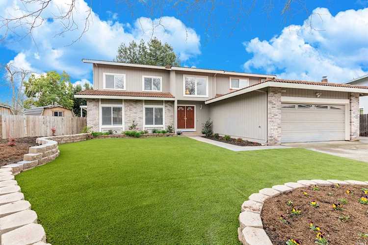 4421 Hazel Court Rohnert Park, CA 94928
