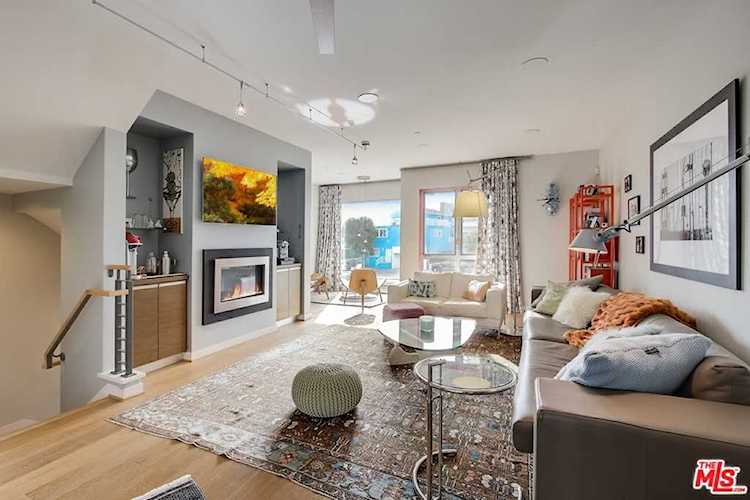 310 Washington Boulevard #803 Marina Del Rey, CA 90292