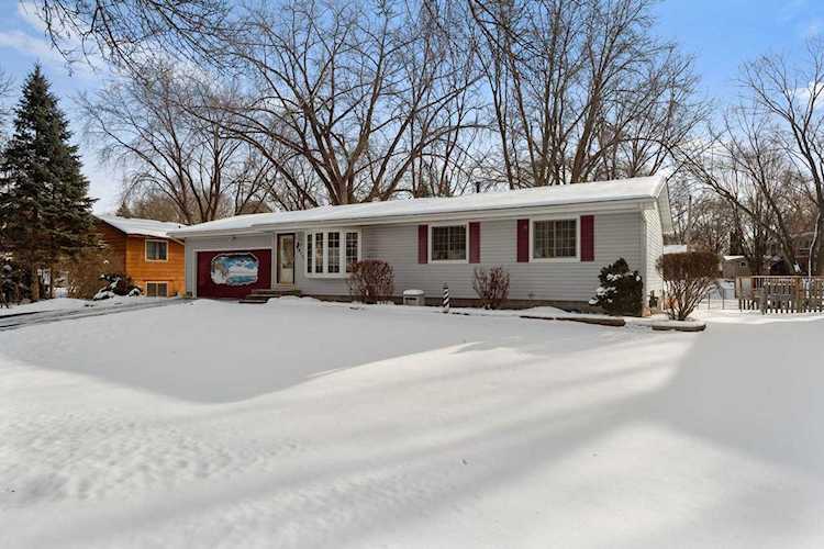 9017 31st Avenue N New Hope, MN 55427