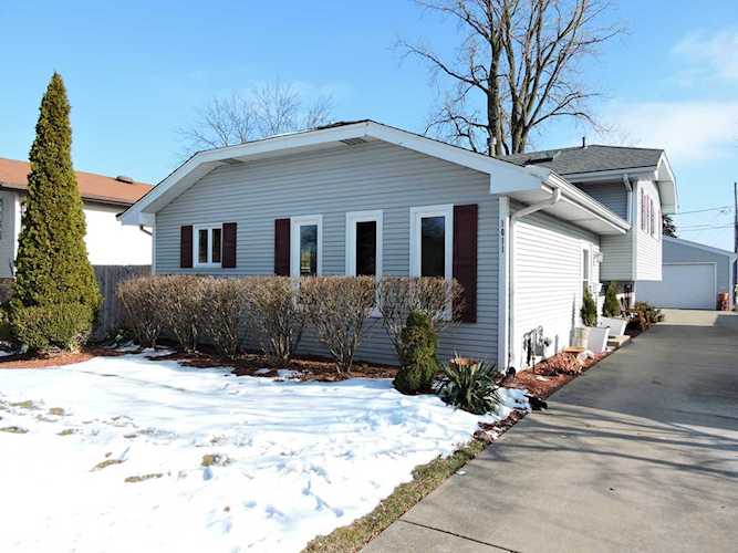 1011 Florence St Lemont, IL 60439
