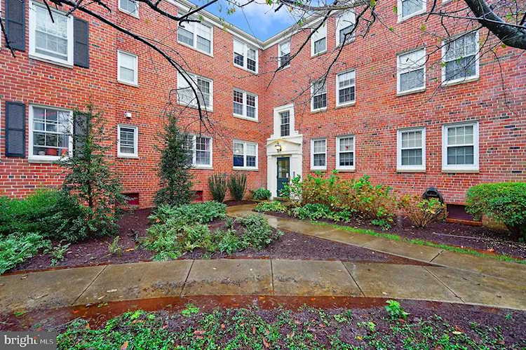 6611 Wakefield Dr #C1 Alexandria, VA 22307